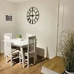 Location 3-floor With 6 Bedrooms Tirana