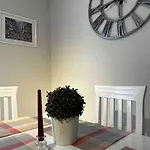 Location 3-floor With 6 Bedrooms Villa *