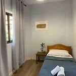 Location 3-floor With 6 Bedrooms
