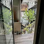 Villa Location 3-floor With 6 Bedrooms *
