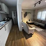 Location 3-floor With 6 Bedrooms Tirana