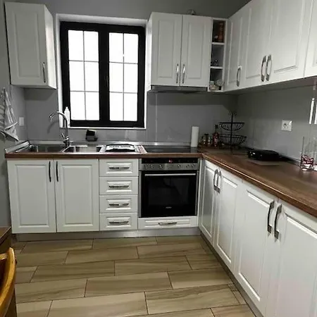 Location 3-floor With 6 Bedrooms *