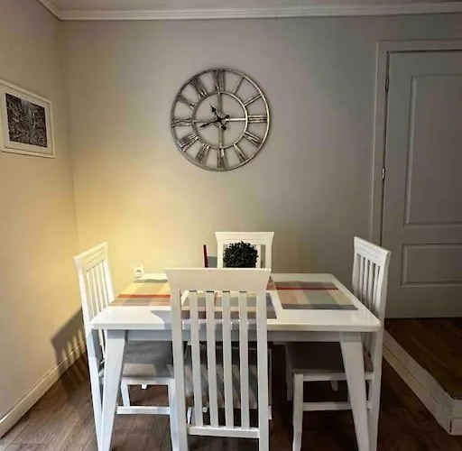 וילה Location 3-floor With 6 Bedrooms *