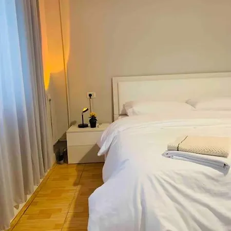 Villa Location 3-floor With 6 Bedrooms