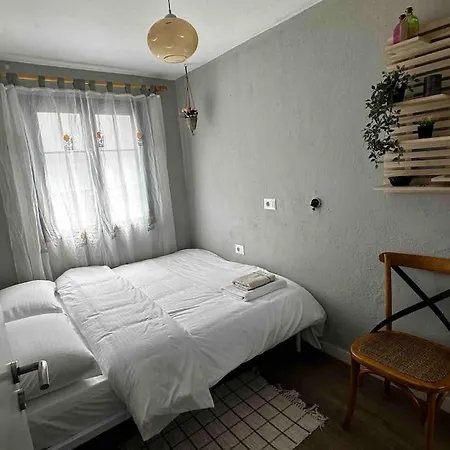 Location 3-floor With 6 Bedrooms Tirana